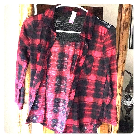 Black & red checkered shirt - Picture 1 of 4